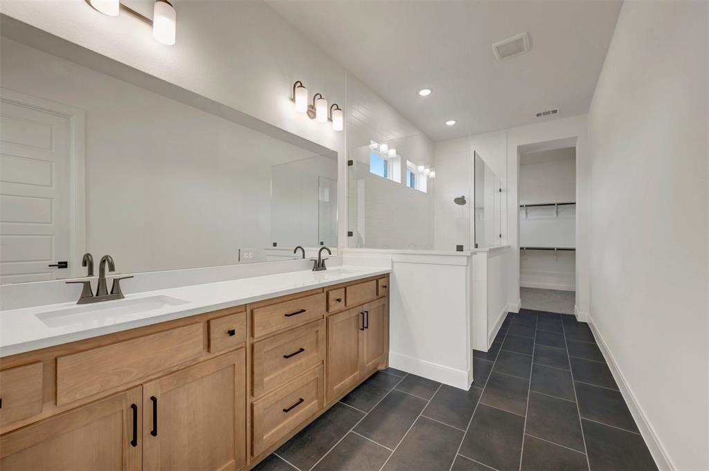 3013 Half Moon Way Property Photo 17
