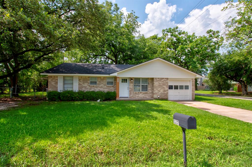 327 W Mckinney Street Property Photo 1