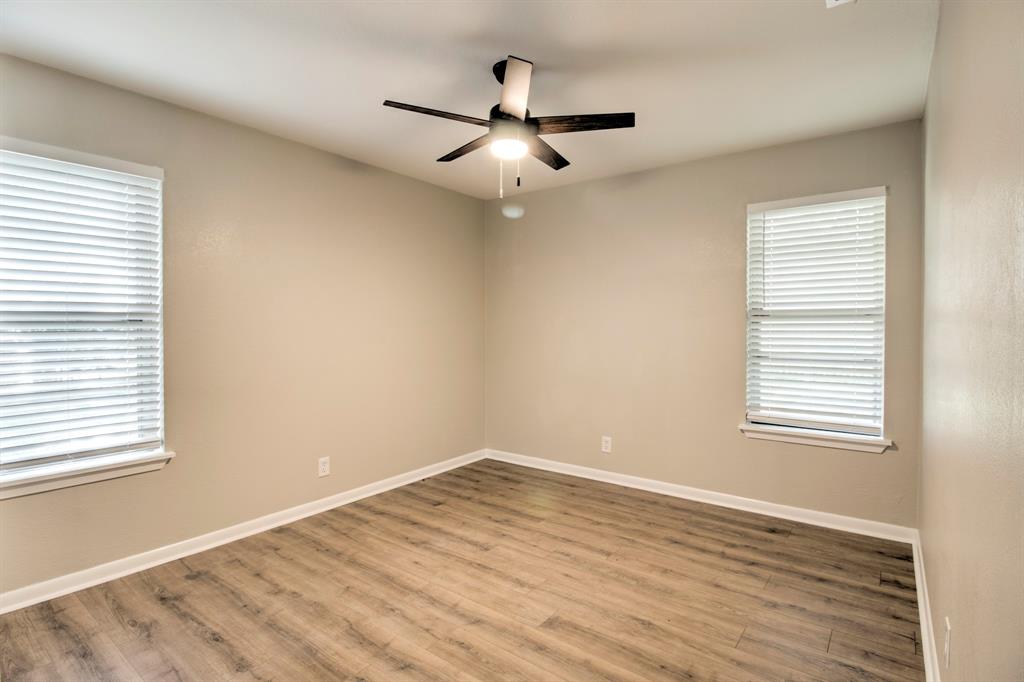 327 W Mckinney Street Property Photo 20
