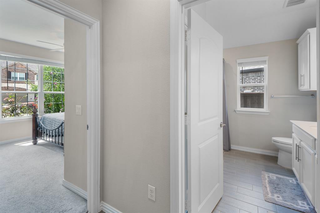 2602 Melrose Drive Property Photo 4