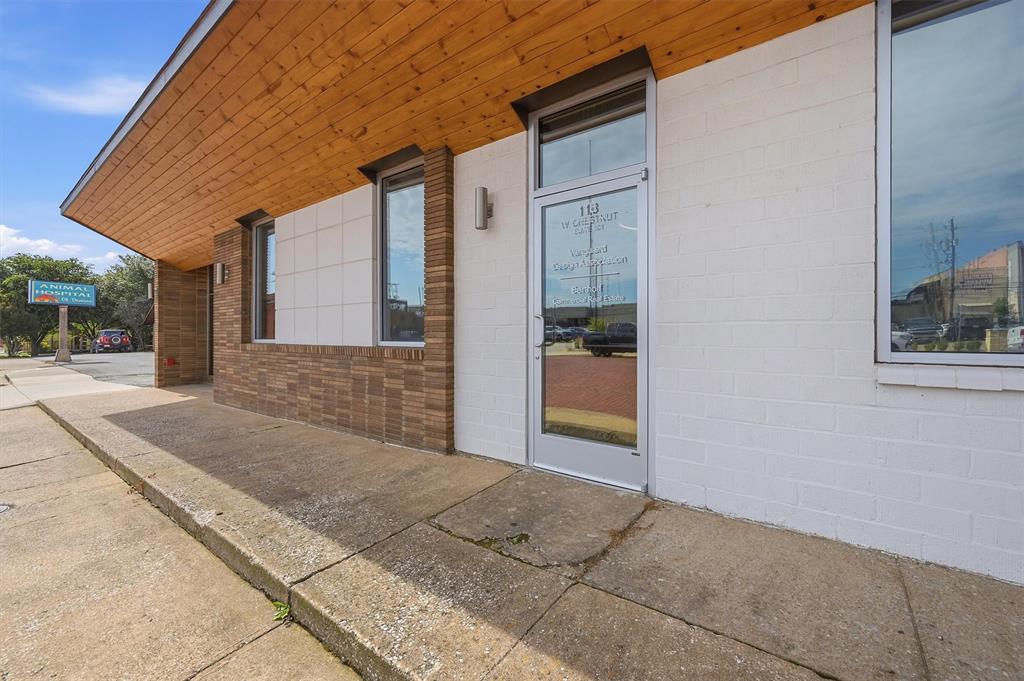 118 W Chestnut Street Property Photo 6