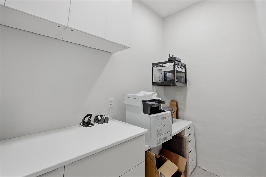 118 W Chestnut Street Property Photo 18
