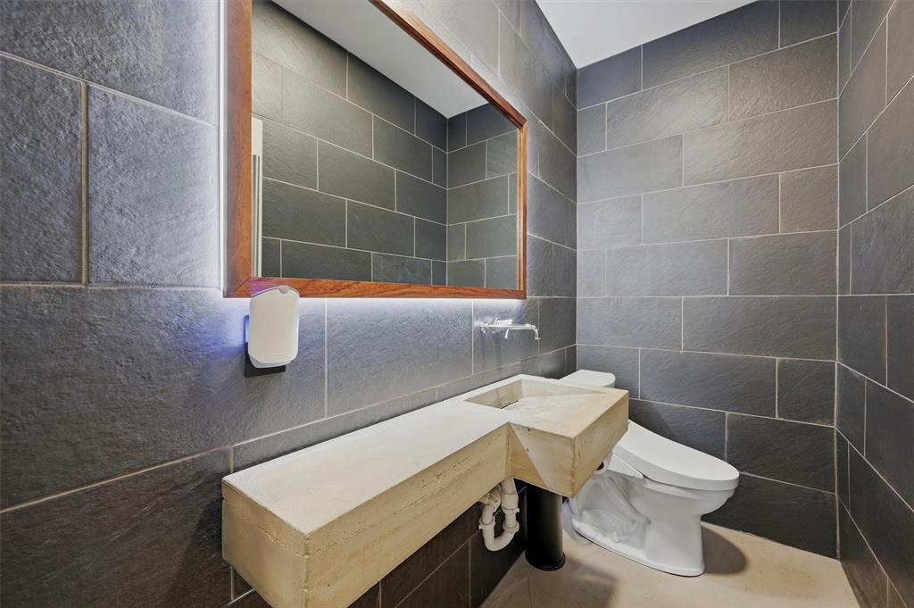 118 W Chestnut Street Property Photo 20