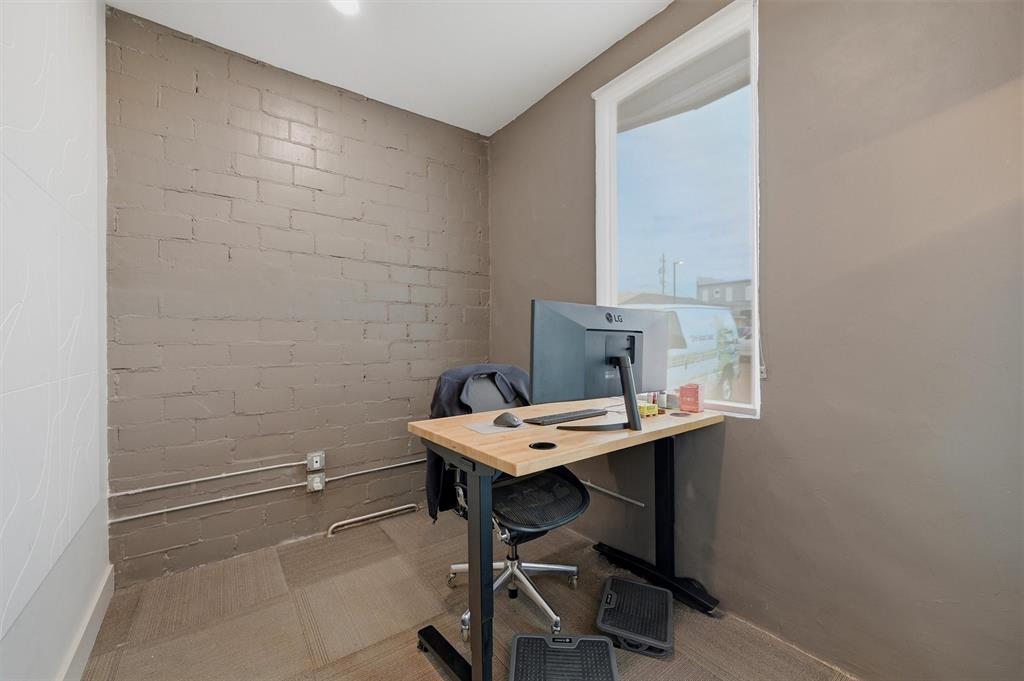 118 W Chestnut Street Property Photo 25