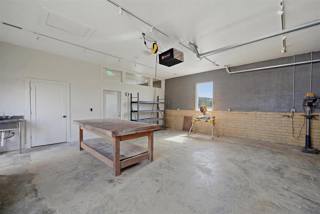 118 W Chestnut Street Property Photo 29