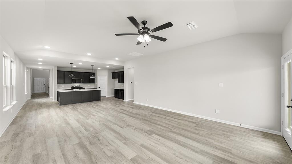 1709 Meadow Crest Drive Property Photo 8