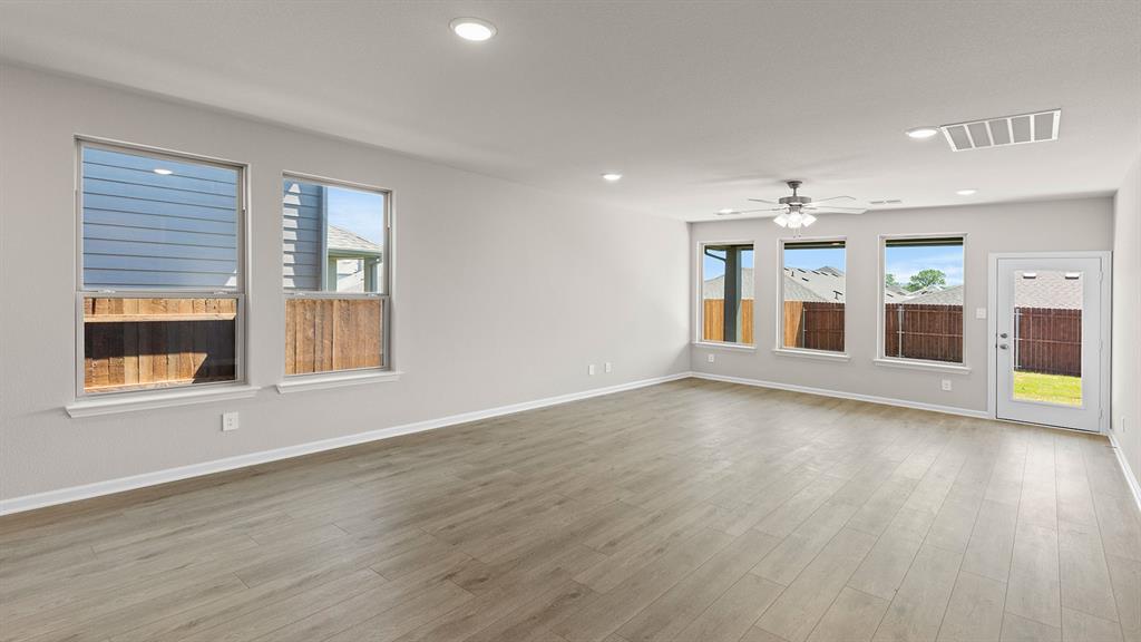 1709 Meadow Crest Drive Property Photo 10