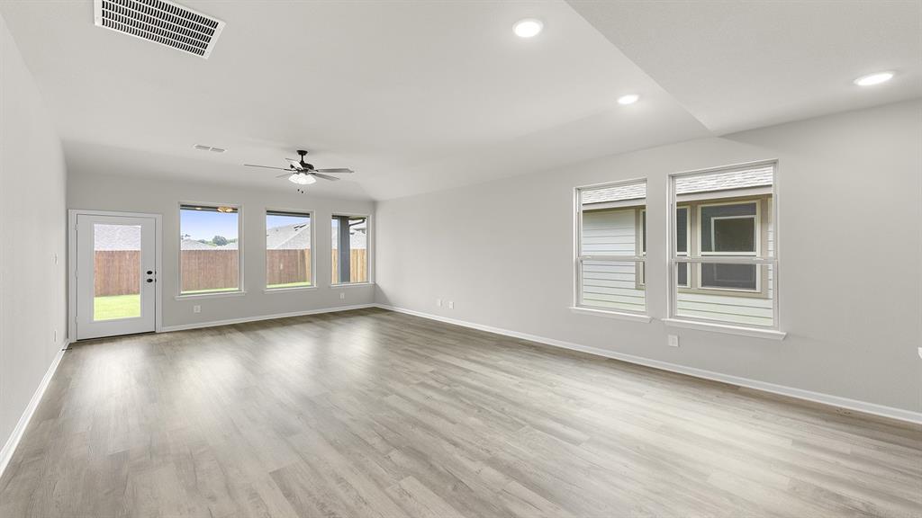 1709 Meadow Crest Drive Property Photo 11