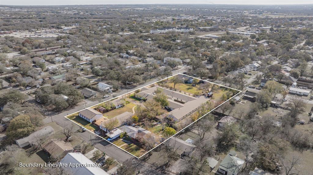 1100 N Mccart Street Property Photo 1