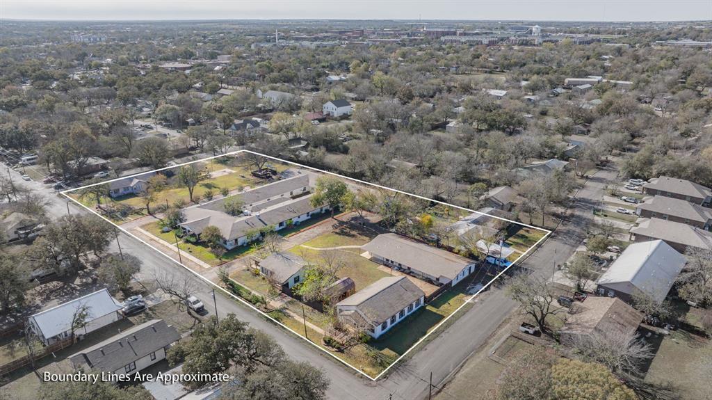 1100 N Mccart Street Property Photo 4