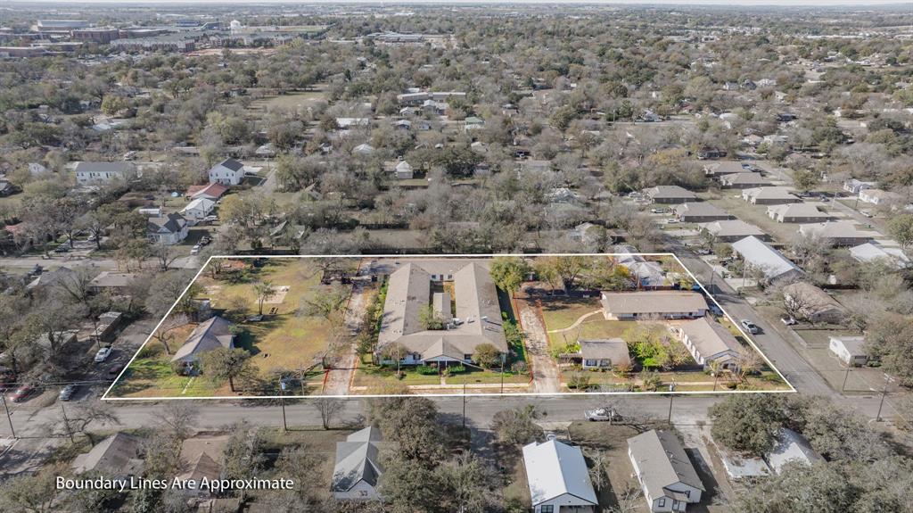 1100 N Mccart Street Property Photo 8