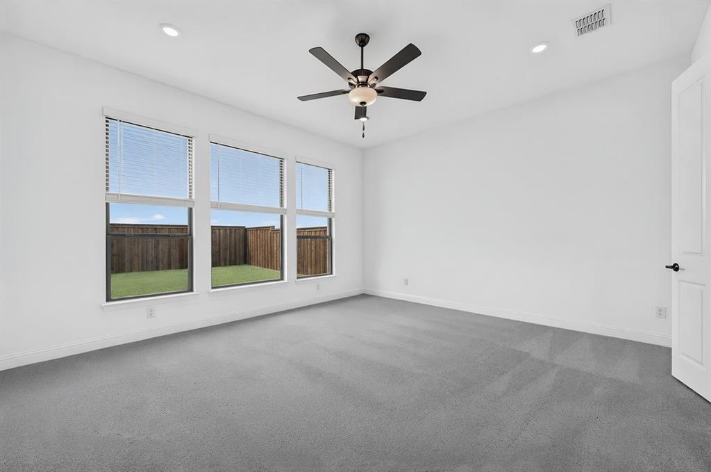 1405 Victory Terrace Property Photo 5