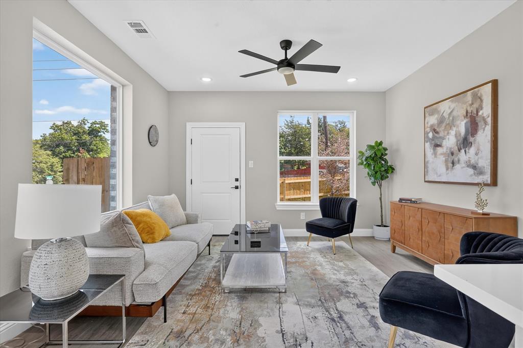 804 Premier Property Photo 4