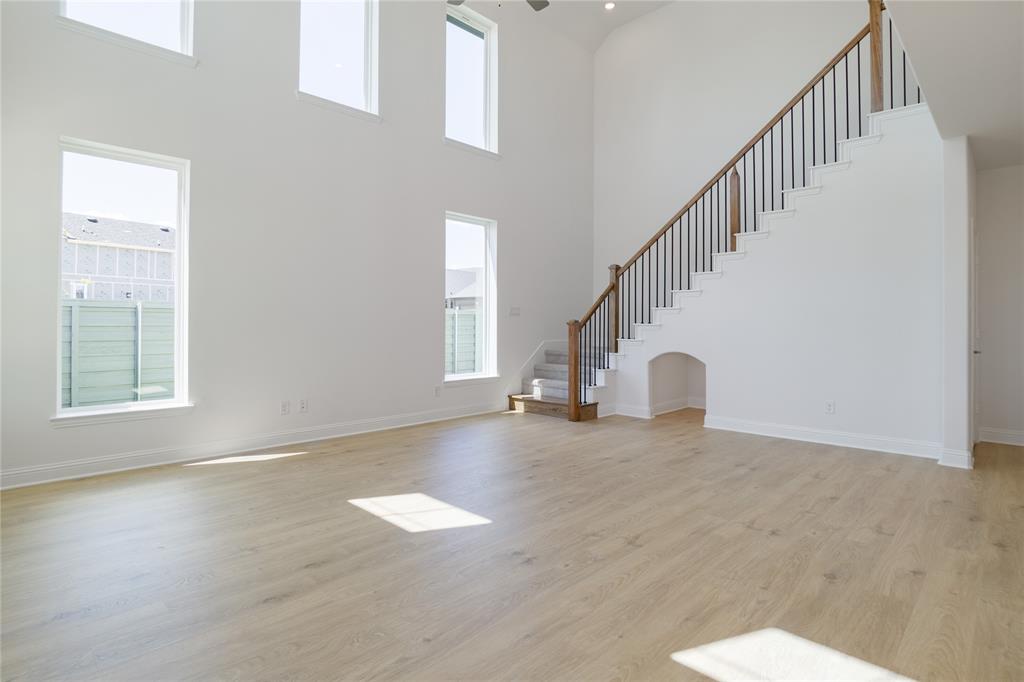 8705 Acorn Avenue Property Photo 4