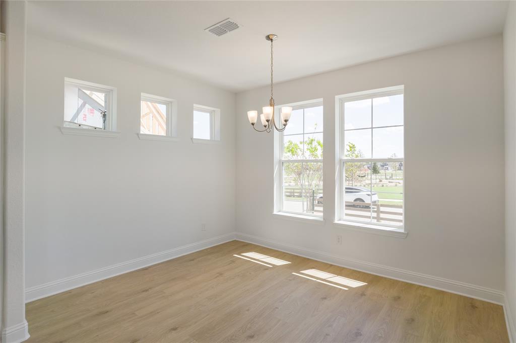 8705 Acorn Avenue Property Photo 6