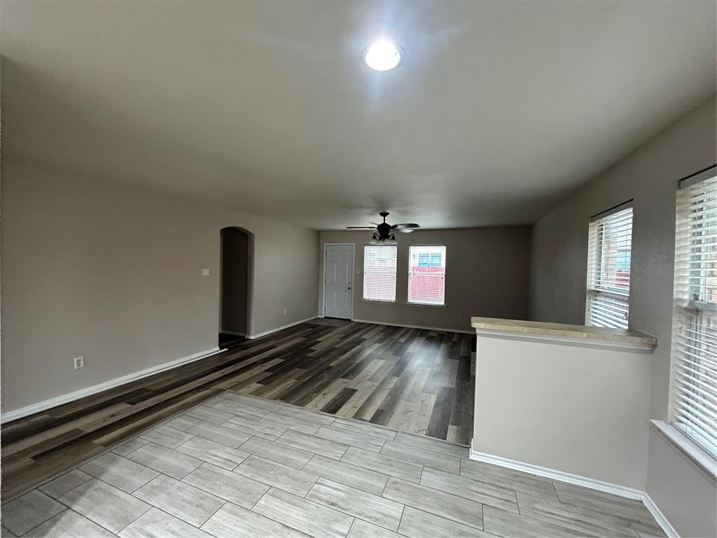 10445 Hideaway Trail Property Photo 3
