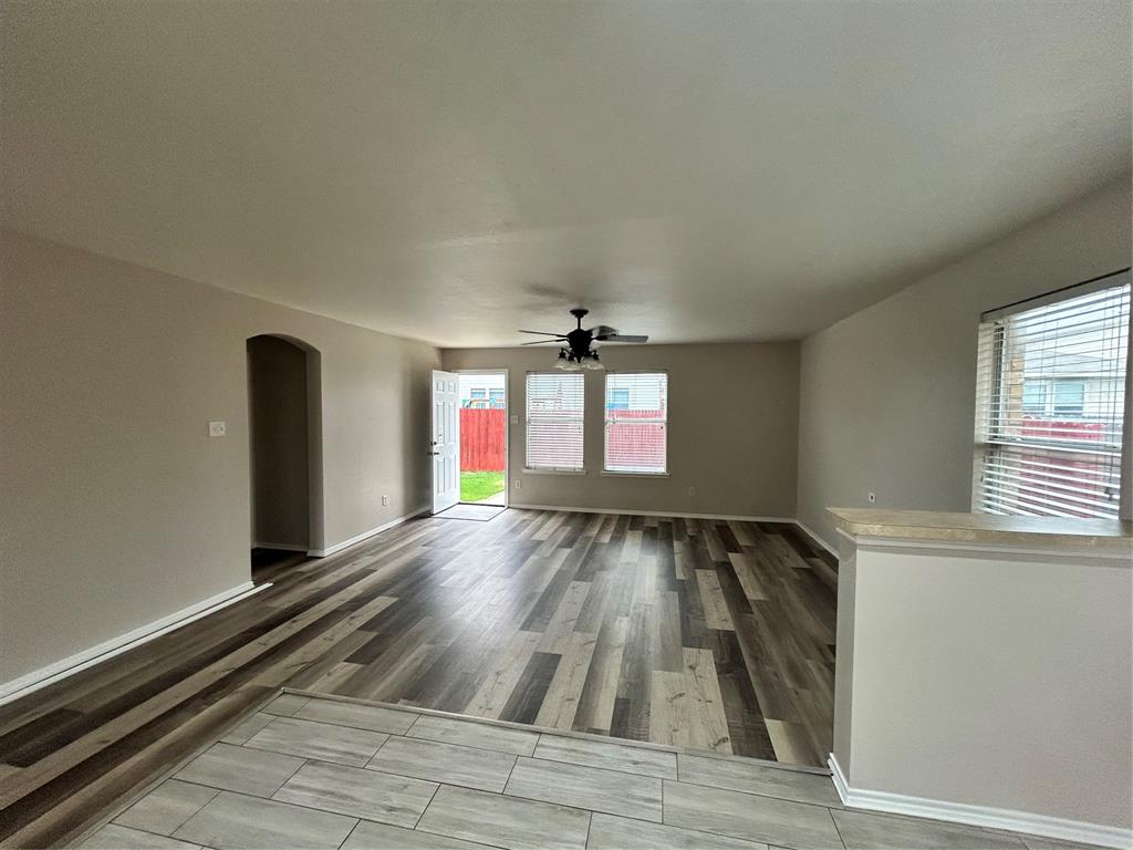 10445 Hideaway Trail Property Photo 4