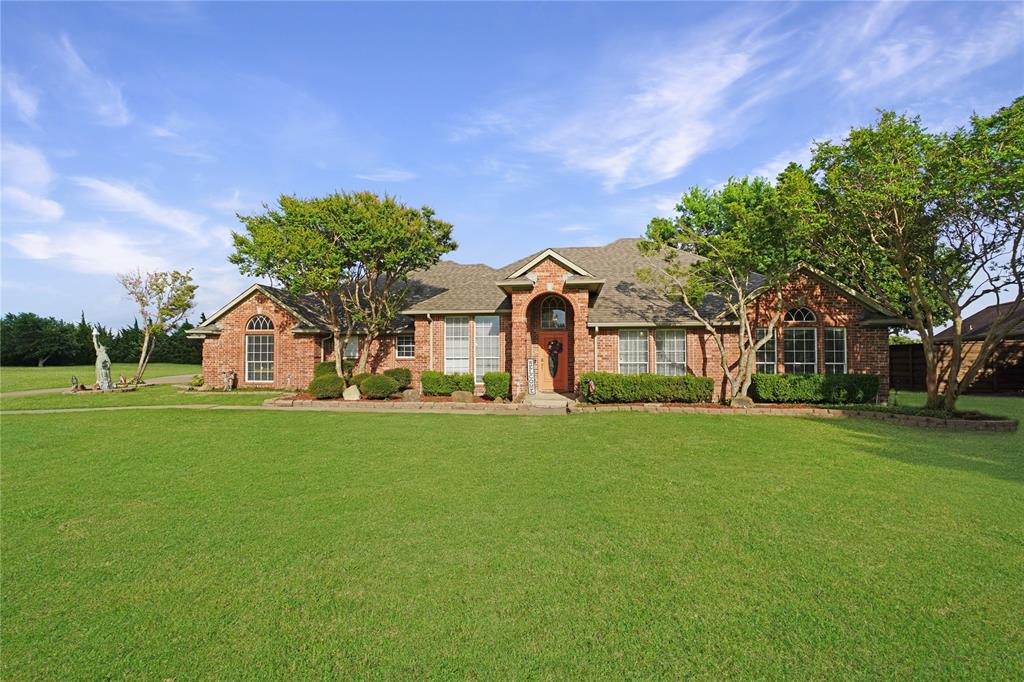 2152 Chisholm Trail Property Photo 3
