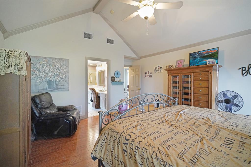 2152 Chisholm Trail Property Photo 16