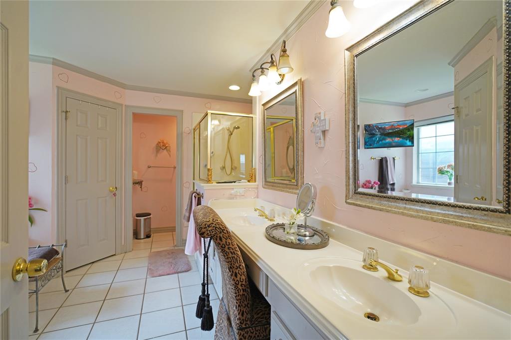 2152 Chisholm Trail Property Photo 17