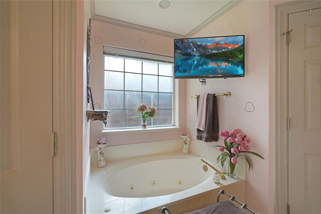 2152 Chisholm Trail Property Photo 19