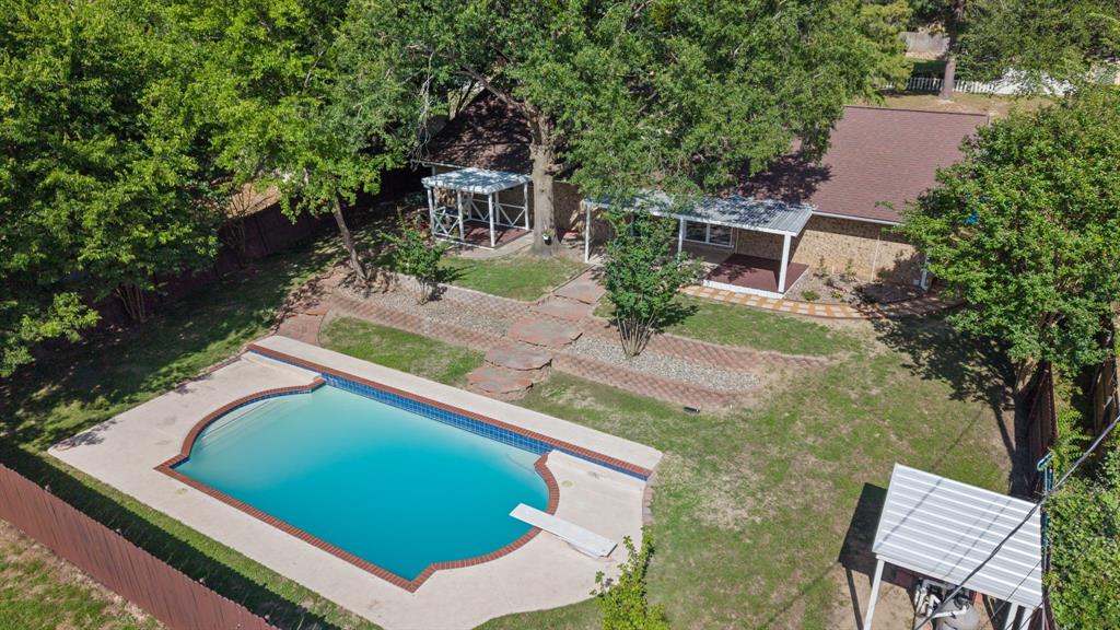 110 Linda Lane Property Photo 12
