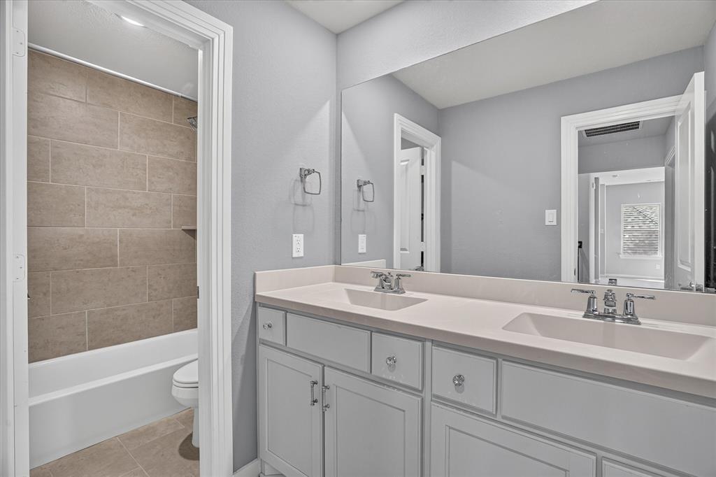 1501 Misty Pasture Way Property Photo 28