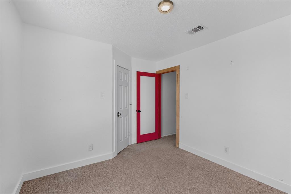 7929 Whispering Woods Lane Property Photo 28