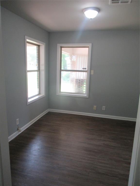 2513 Rosedale Place Property Photo 5