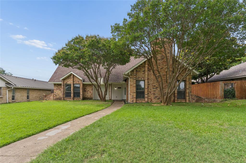 1503 Springtree Circle Property Photo 3
