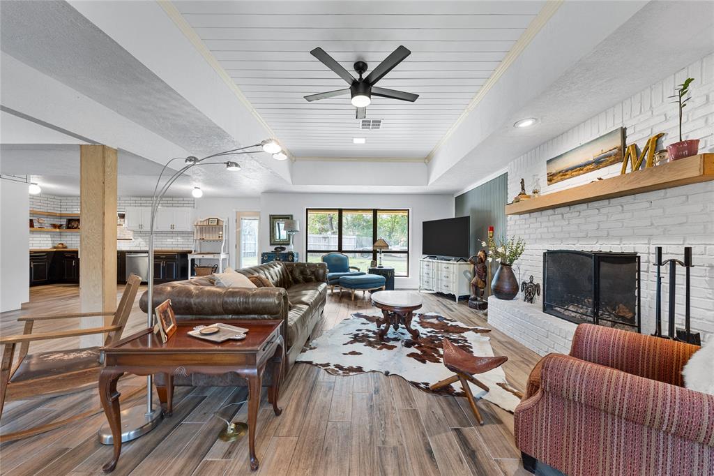 10023 Ramblewood Drive Property Photo 6