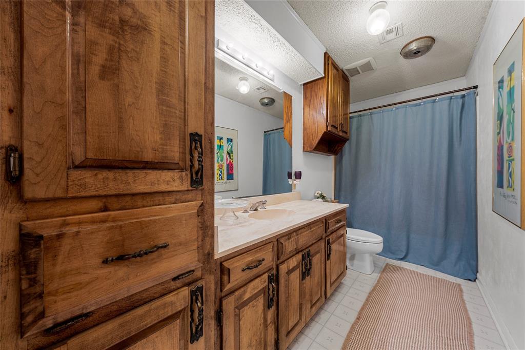 10023 Ramblewood Drive Property Photo 15