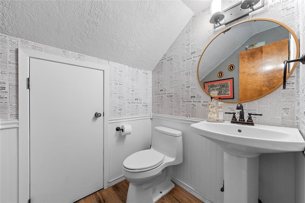 10023 Ramblewood Drive Property Photo 17