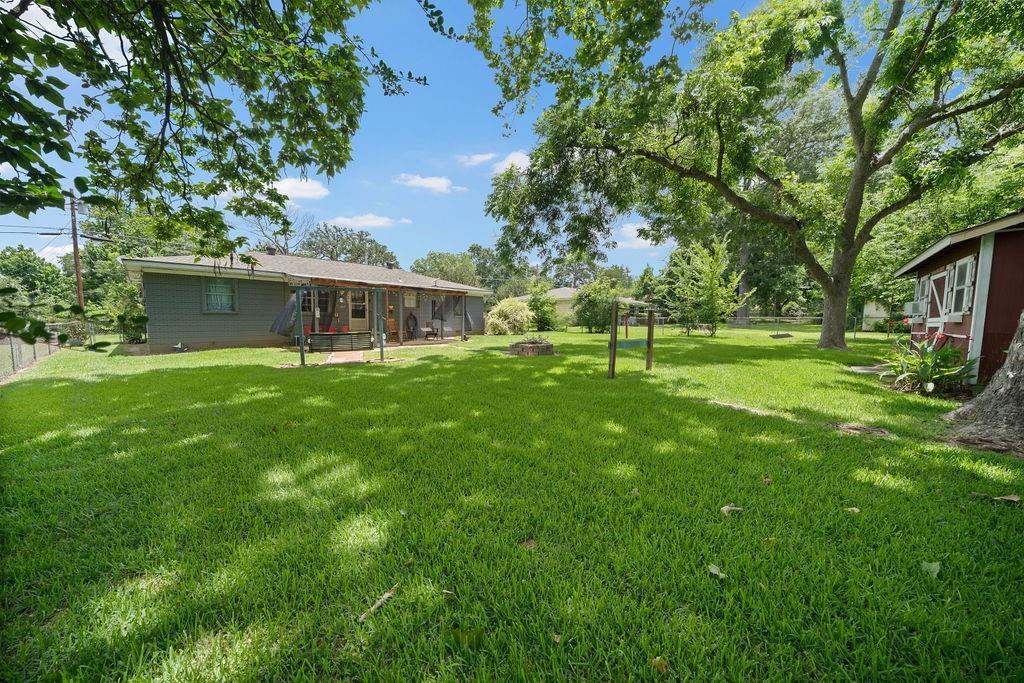 403 Ridgewood Property Photo 8