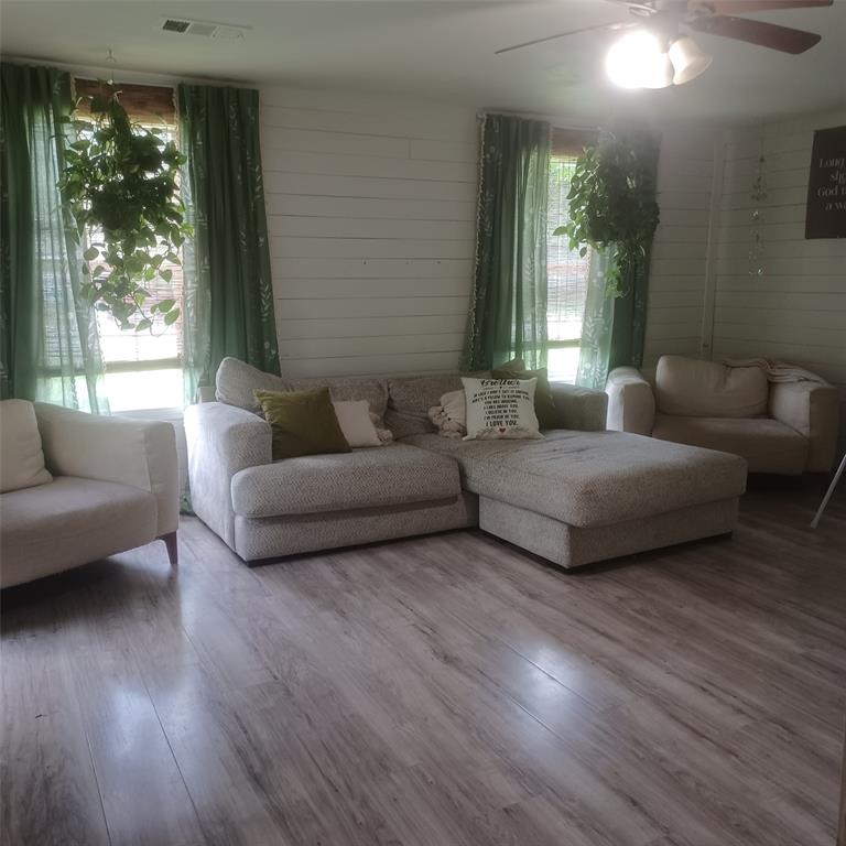 1309 S 5th Street Property Photo 3