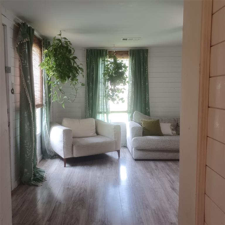 1309 S 5th Street Property Photo 4