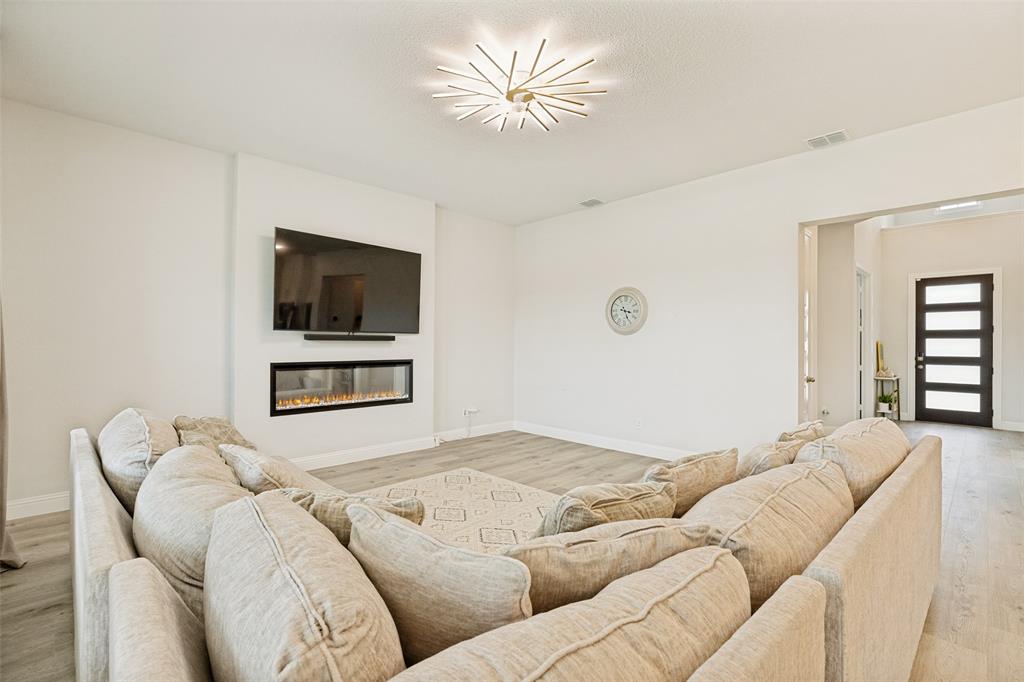 16931 Maple Bend Drive Property Photo 7