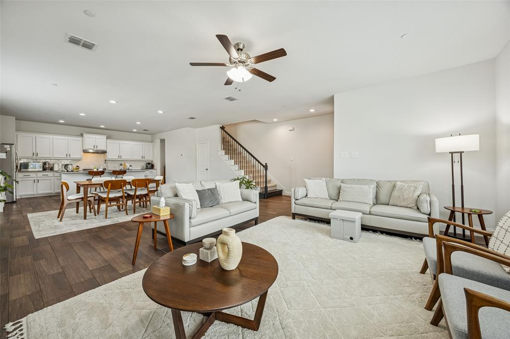 6832 Henry Drive