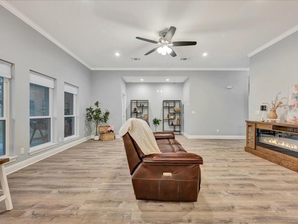309 Saddle Brook Drive Property Photo 12