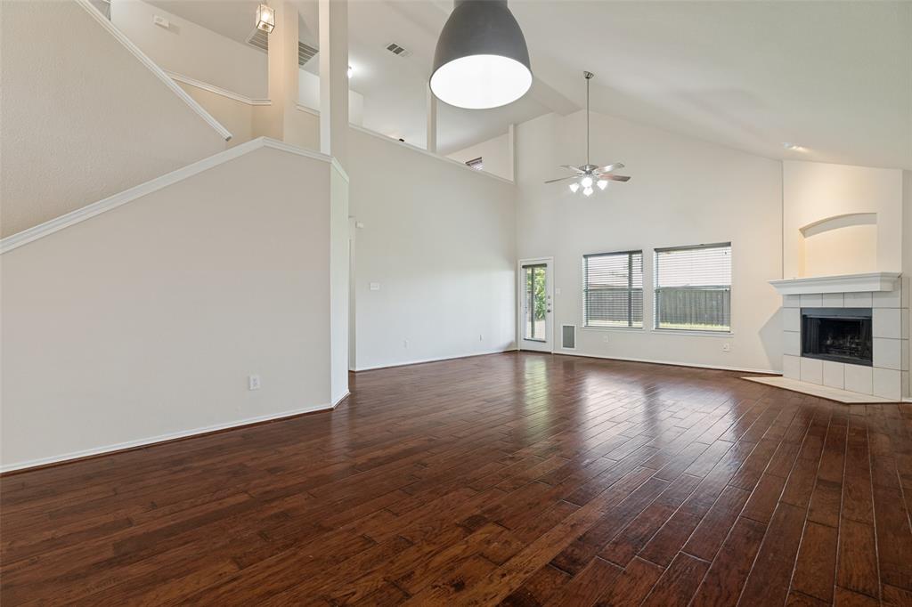 728 Mahogany Drive Property Photo 4