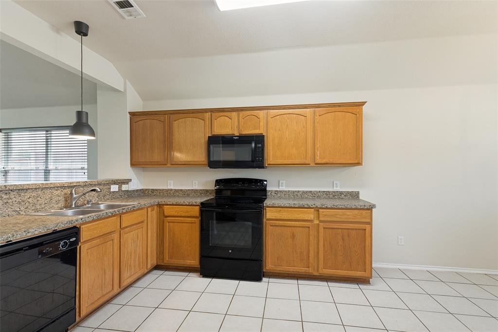 728 Mahogany Drive Property Photo 6