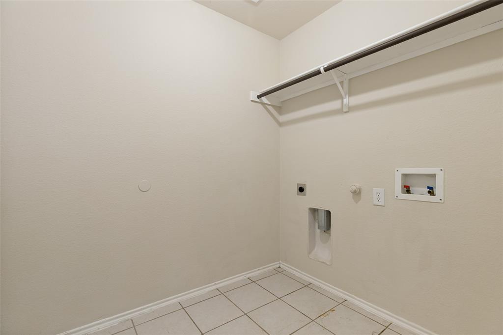 728 Mahogany Drive Property Photo 15