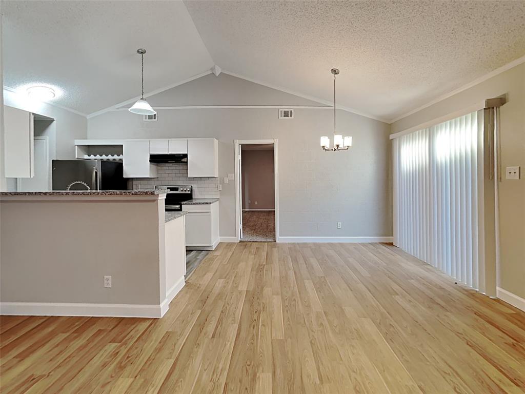 328 Teakwood Lane Property Photo 4