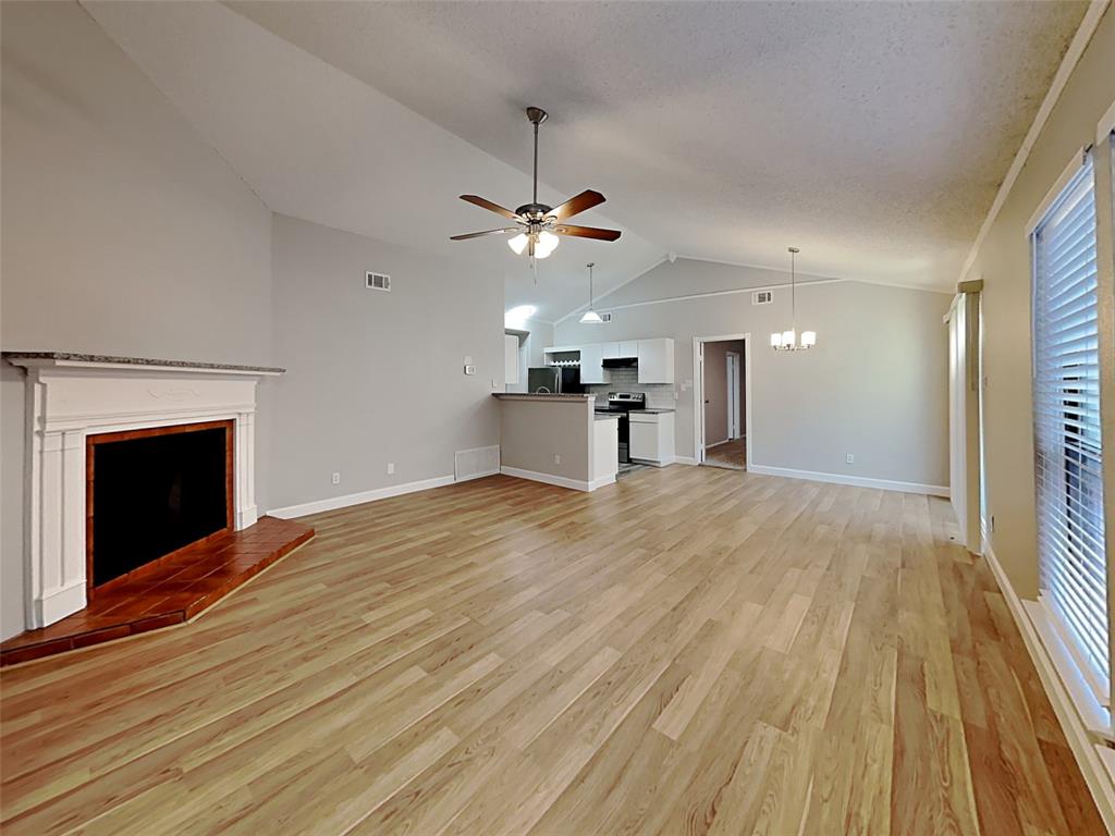 328 Teakwood Lane Property Photo 5