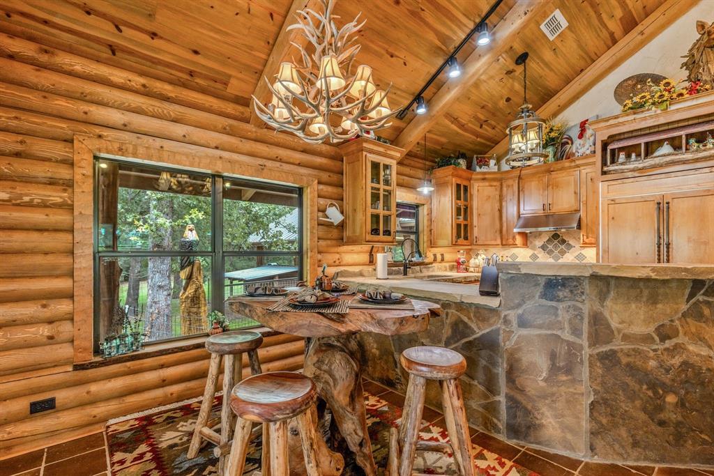 609 County Road 2421 Property Photo 16