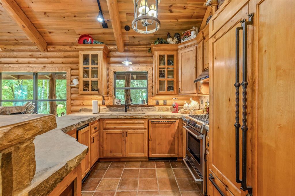 609 County Road 2421 Property Photo 18