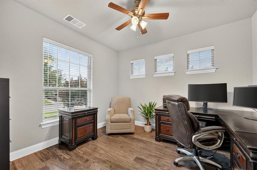 1812 Briscoe Drive Property Photo 8