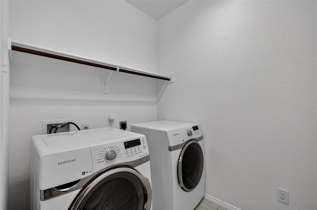 5709 Del Rey Drive Property Photo 29