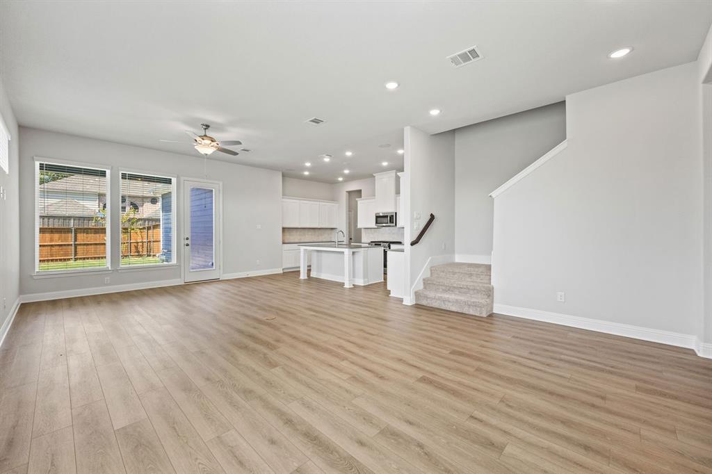 2301 Lafayette Drive Property Photo 3