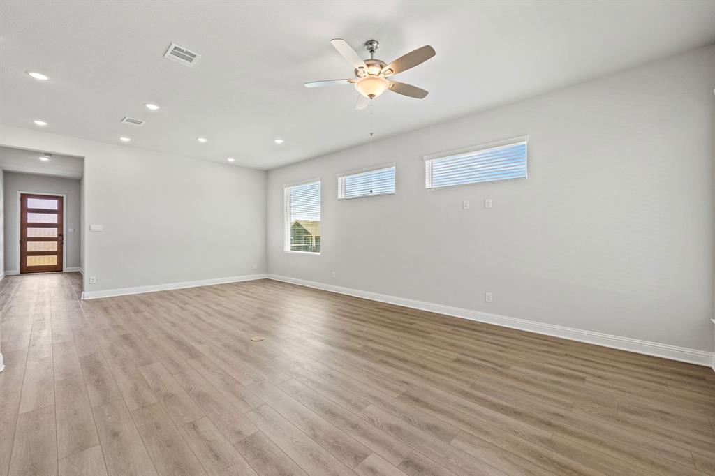 2301 Lafayette Drive Property Photo 6